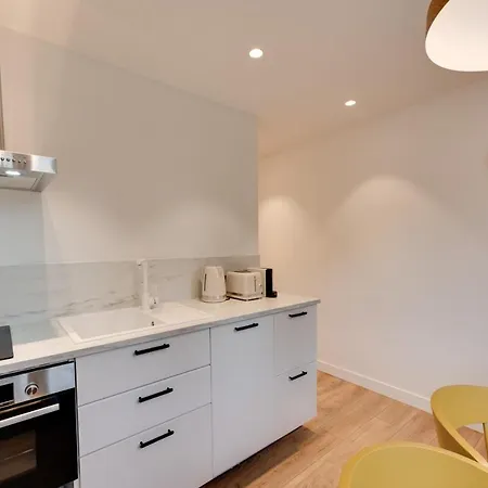 La Caravelle - Modern 2 Steps From Downtown Daire *